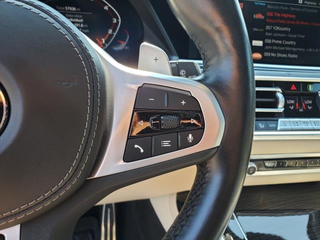 Vehicle image 13 of 33
