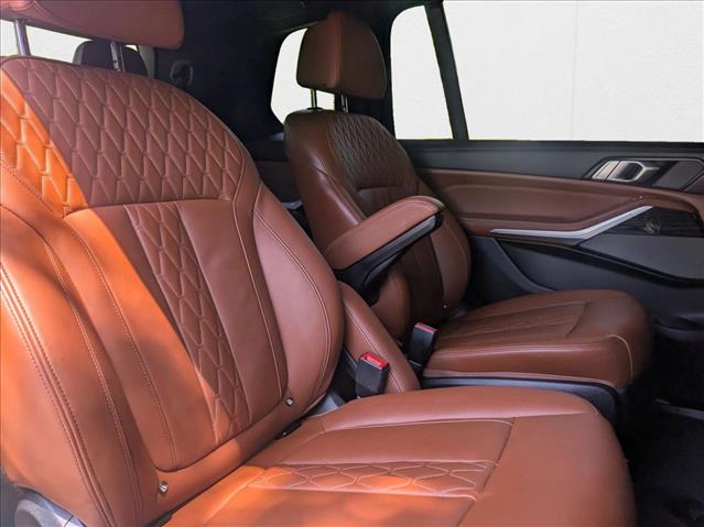 Vehicle image 12 of 27