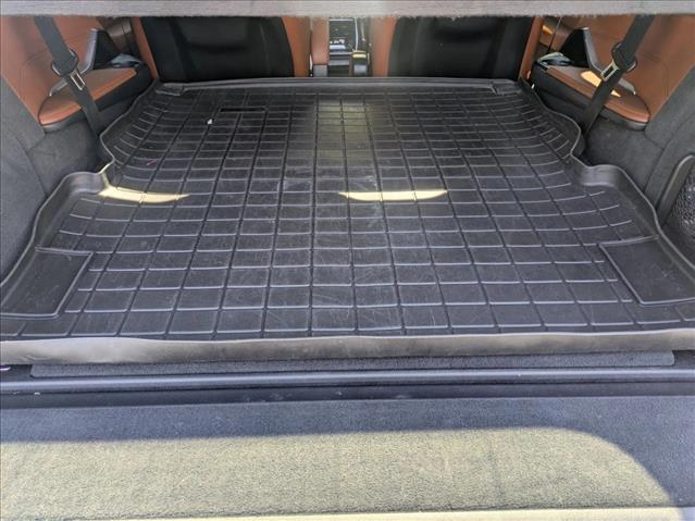 Vehicle image 11 of 27
