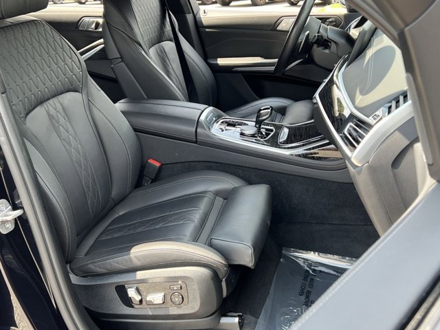 Vehicle image 14 of 38