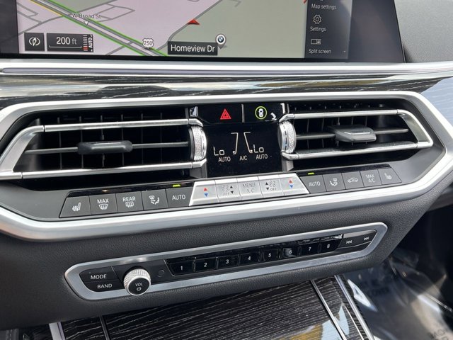 Vehicle image 24 of 38