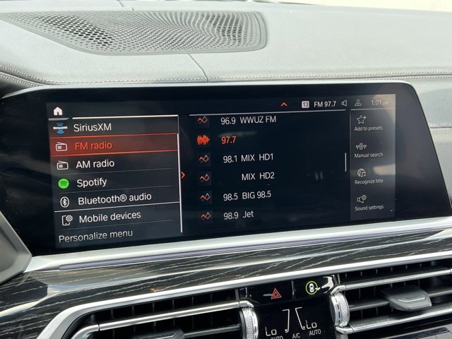 Vehicle image 21 of 38