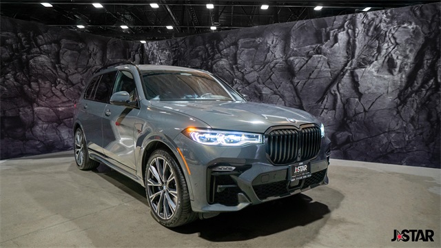 Vehicle image 3 of 24
