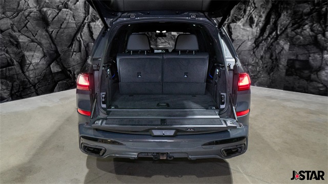 Vehicle image 9 of 24
