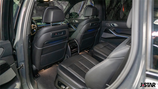 Vehicle image 11 of 24