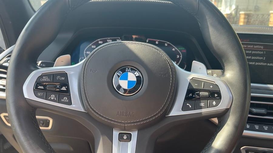 Vehicle image 14 of 39