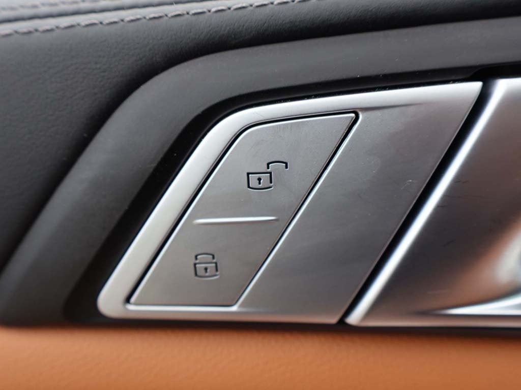 Vehicle image 53 of 76