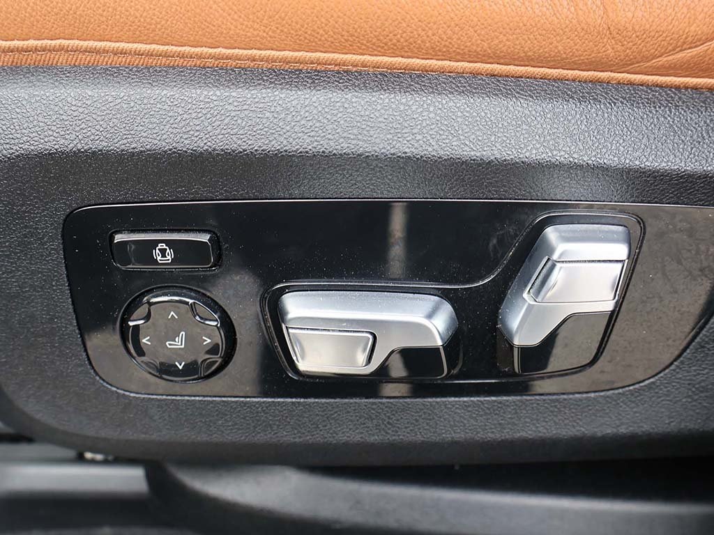 Vehicle image 42 of 76