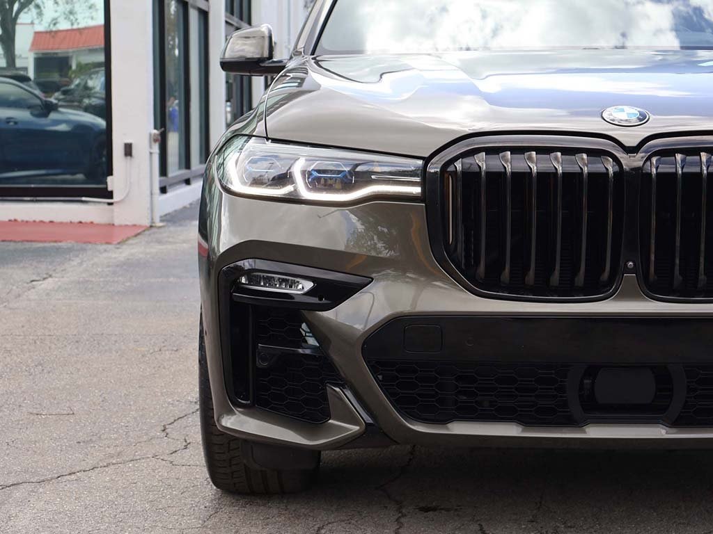 Vehicle image 24 of 76