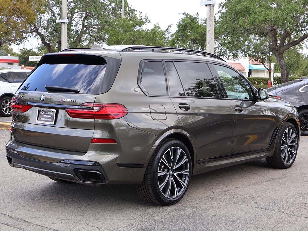 Vehicle image 9 of 76