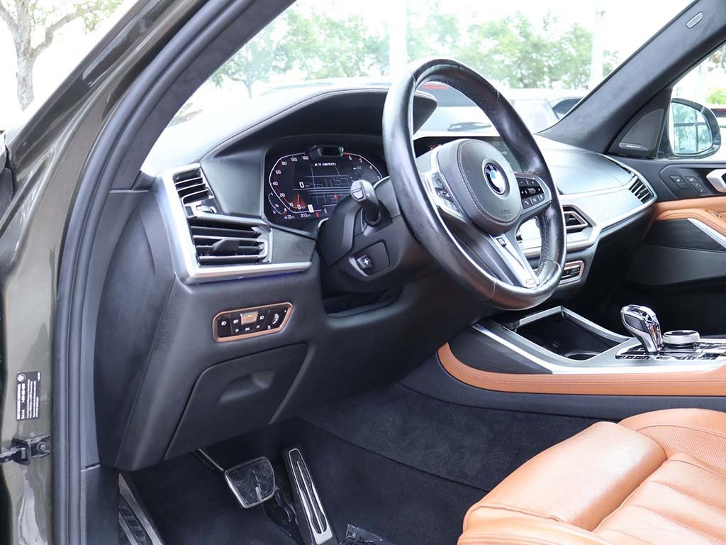 Vehicle image 37 of 76