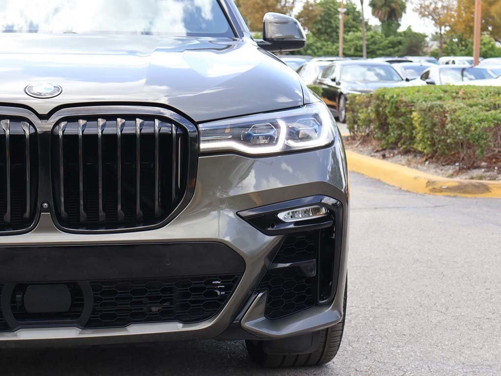 Vehicle image 3 of 76