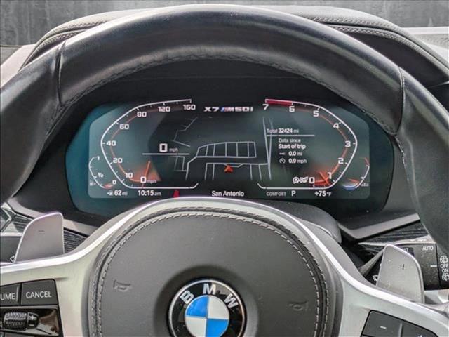 Vehicle image 17 of 30