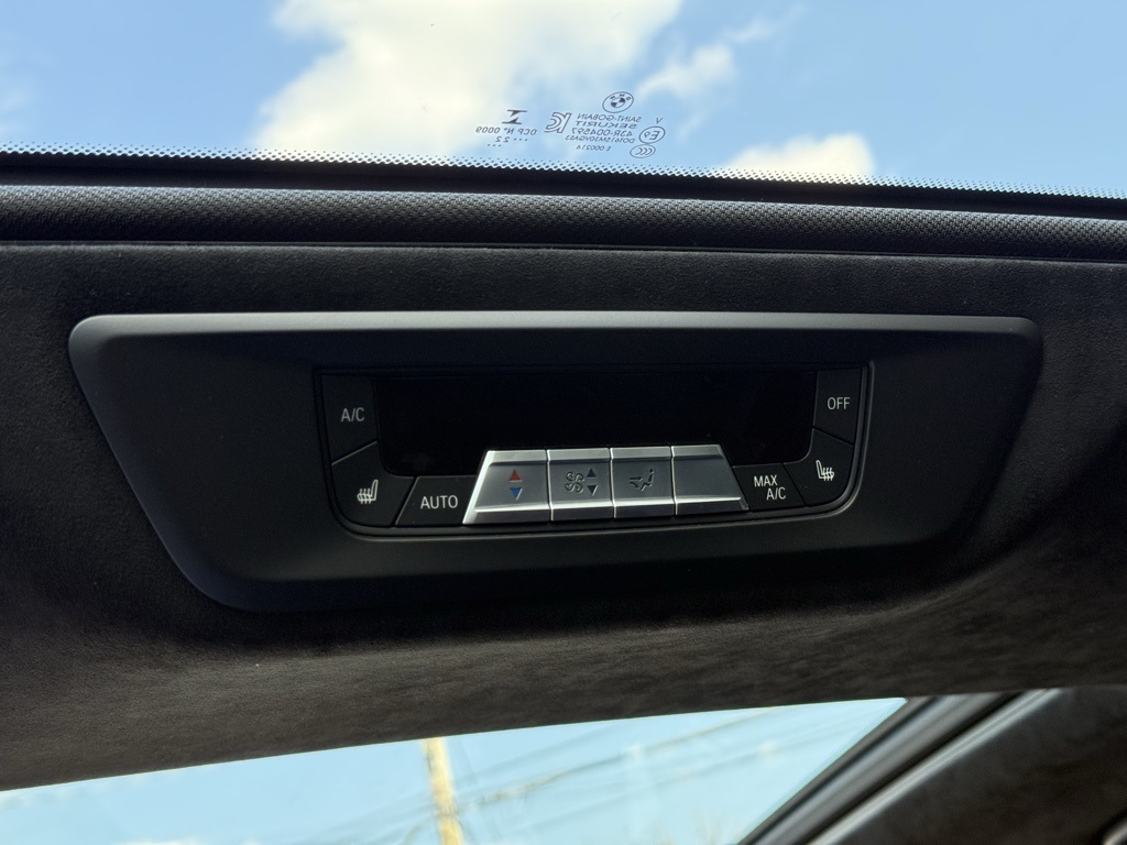 Vehicle image 96 of 106