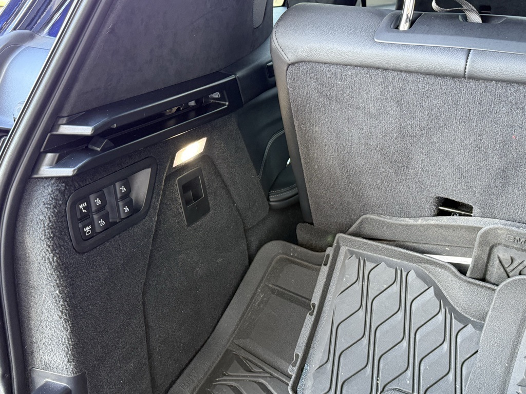 Vehicle image 92 of 106