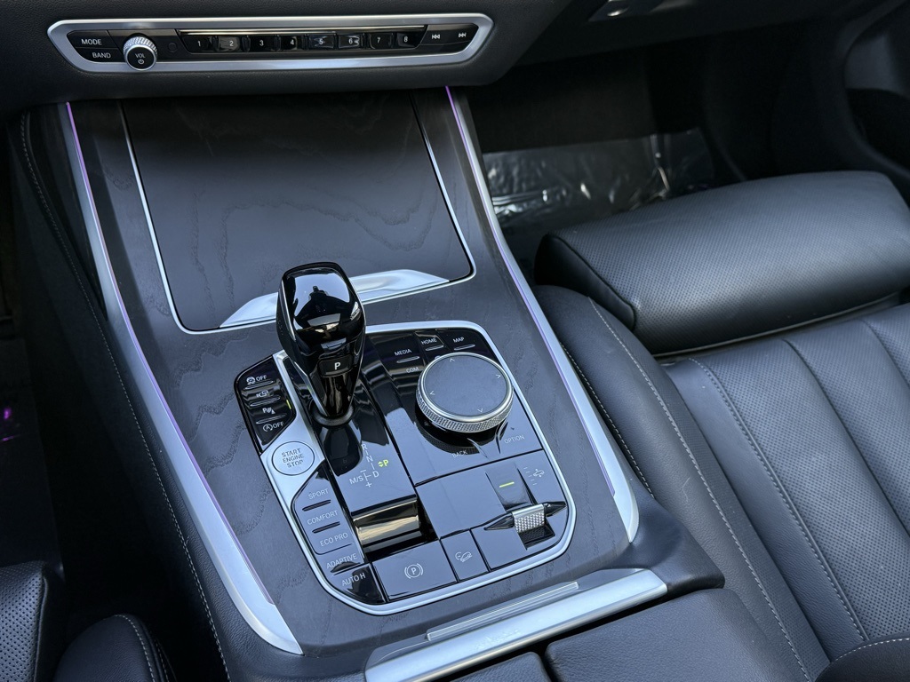 Vehicle image 69 of 106