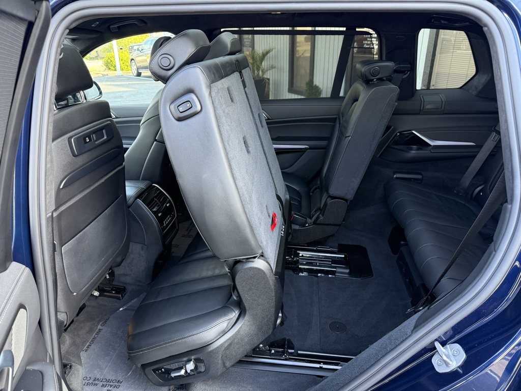 Vehicle image 32 of 106