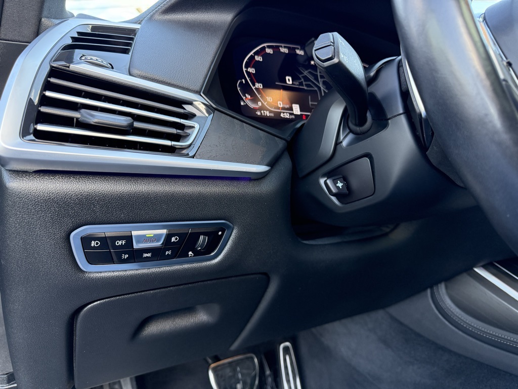 Vehicle image 91 of 106