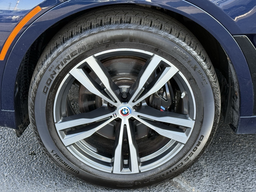 Vehicle image 9 of 106