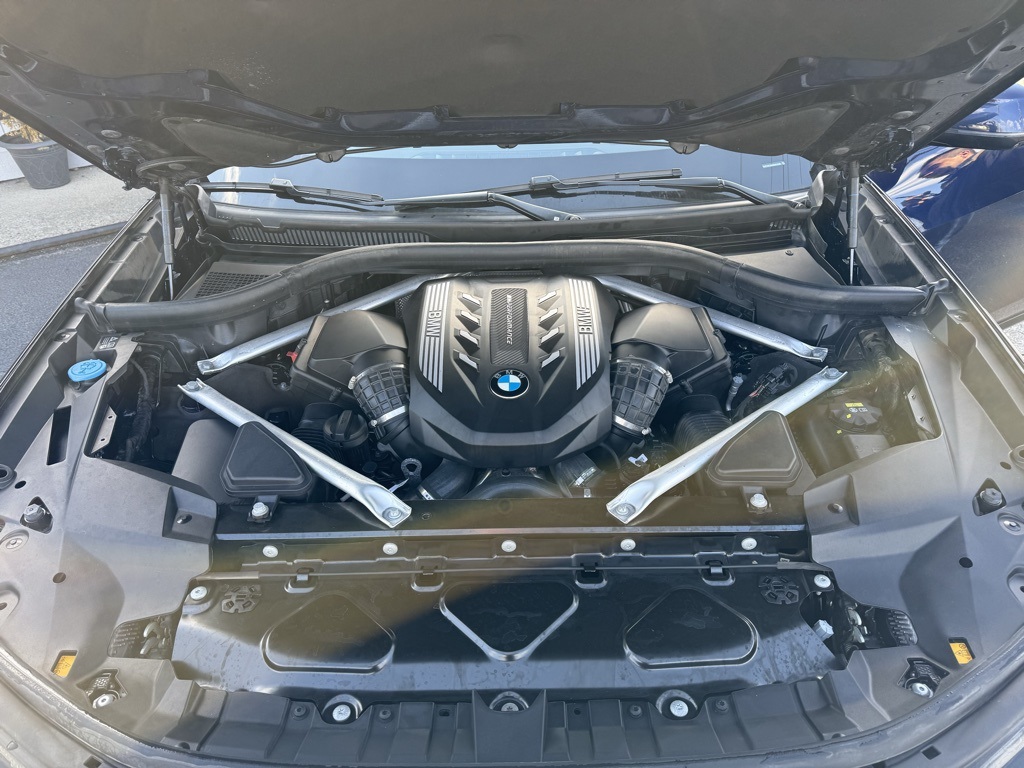 Vehicle image 8 of 106