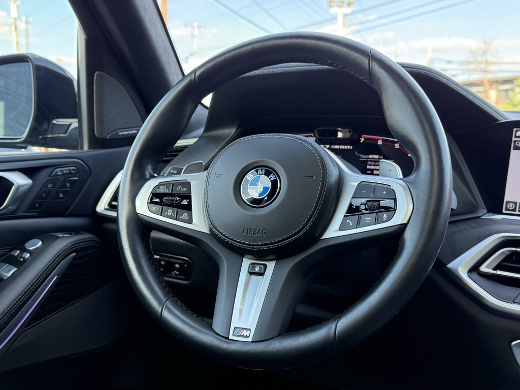 Vehicle image 41 of 106