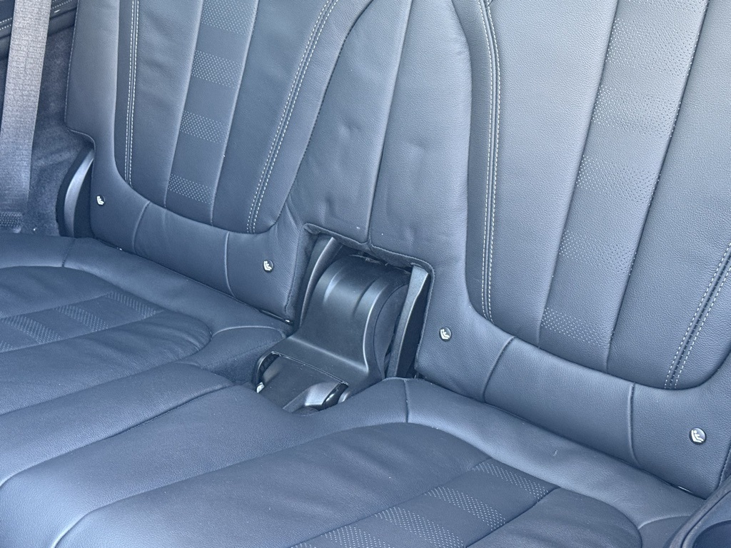 Vehicle image 36 of 106