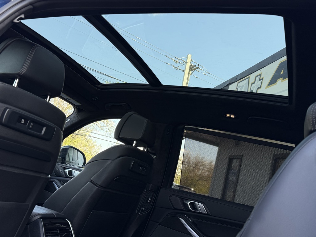 Vehicle image 83 of 106
