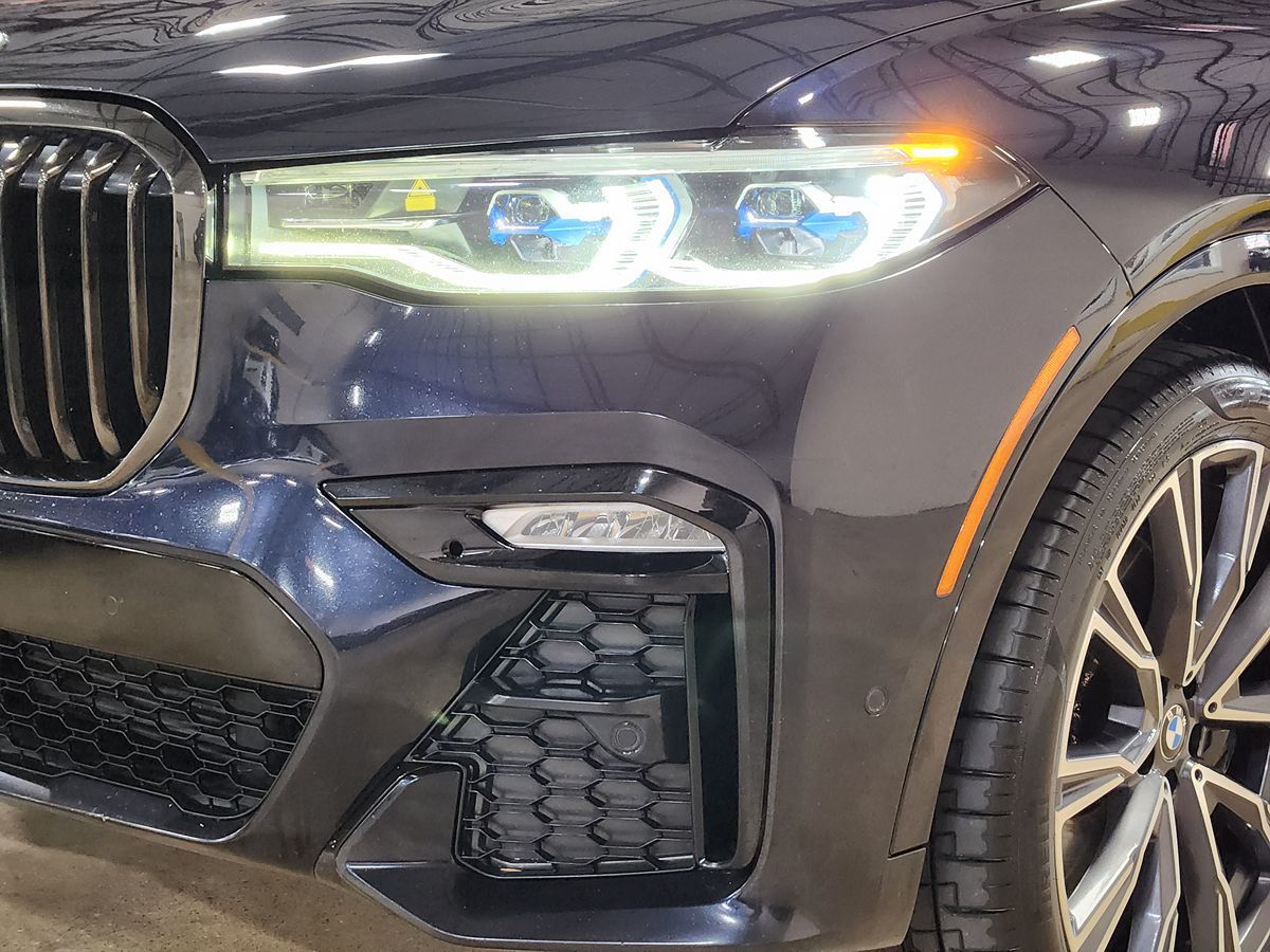 Vehicle image 15 of 54
