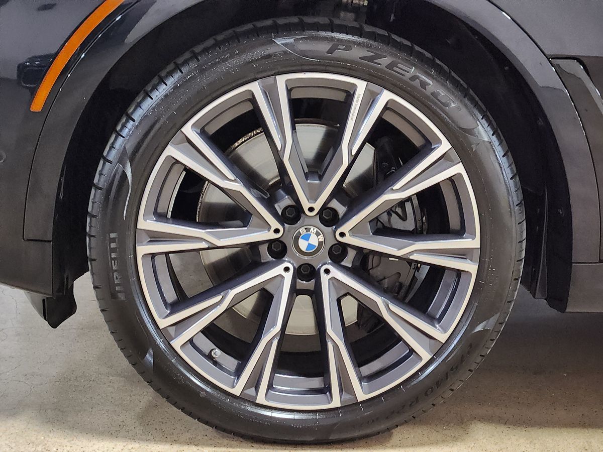 Vehicle image 29 of 54