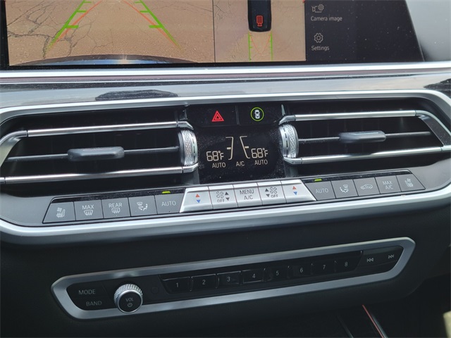 Vehicle image 18 of 31