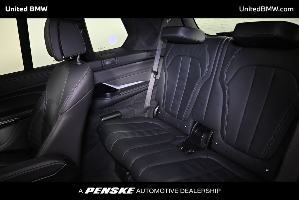 Vehicle image 9 of 26