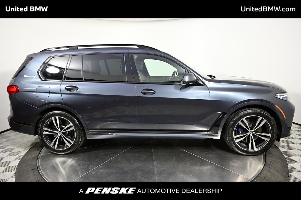 Vehicle image 4 of 26
