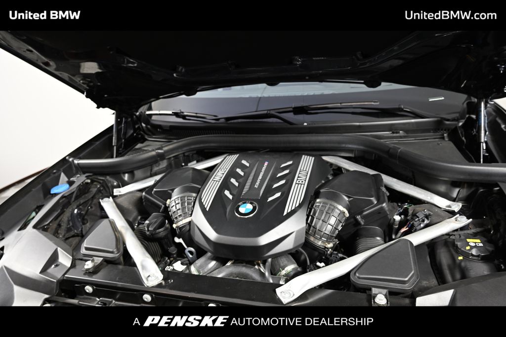 Vehicle image 6 of 26
