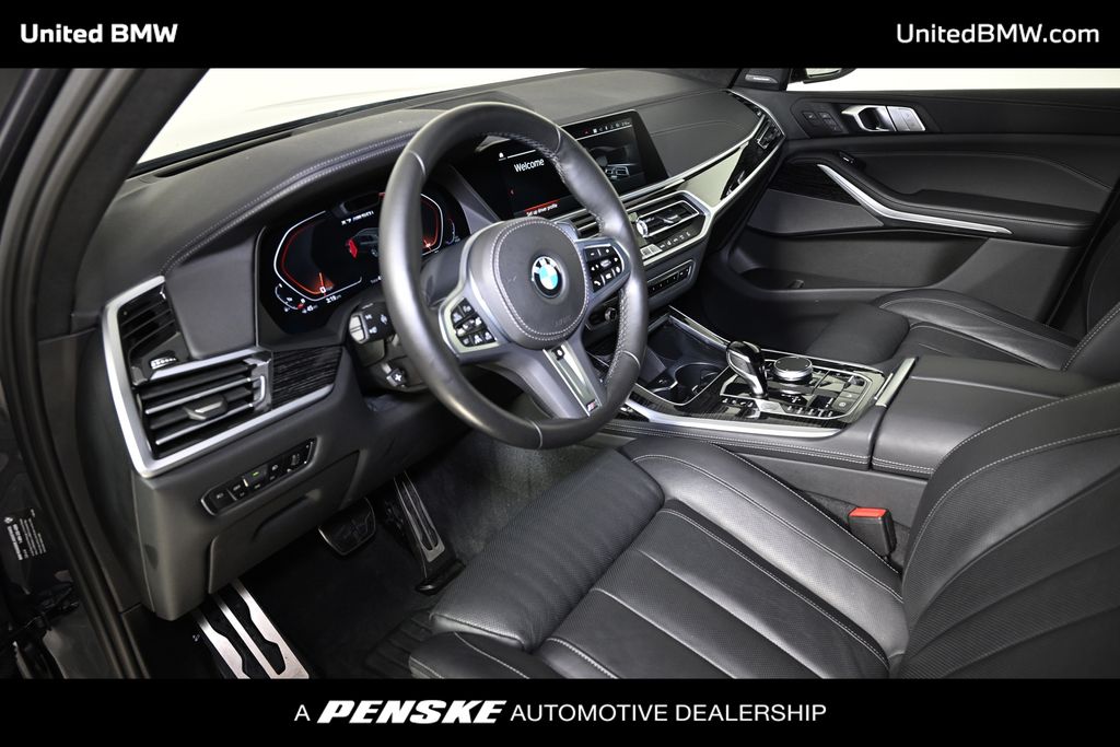 Vehicle image 13 of 26