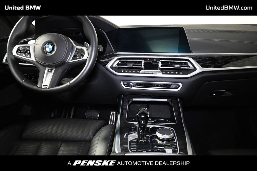 Vehicle image 14 of 26