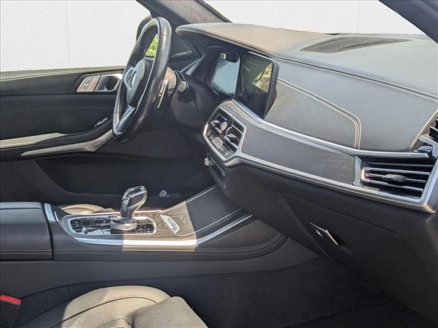 Vehicle image 16 of 24