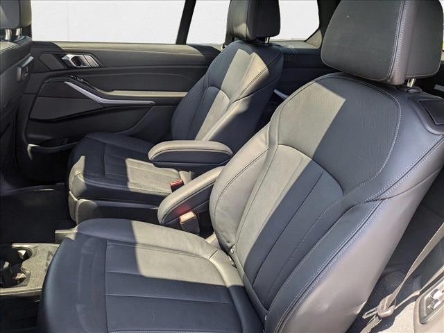 Vehicle image 10 of 24