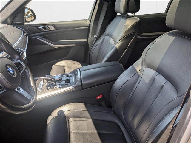 Vehicle image 13 of 24