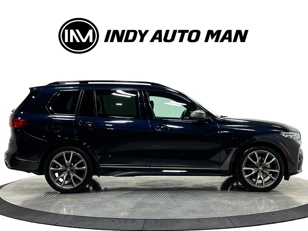 2022 BMW X7 M50i Image 3 of 46