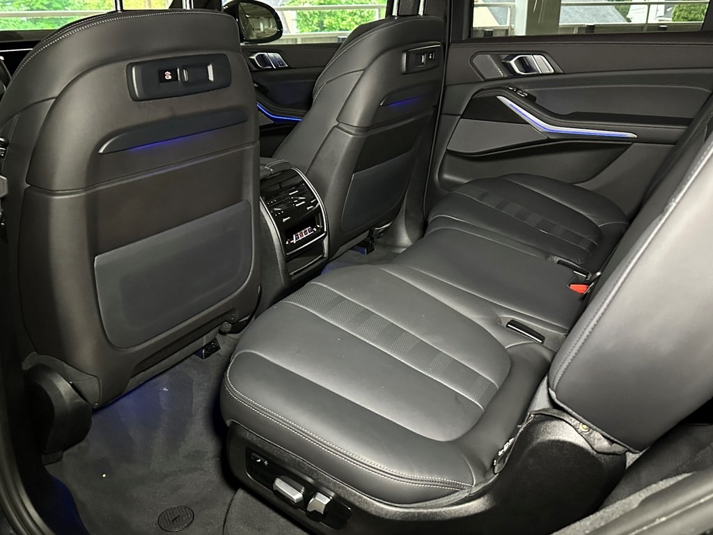 Vehicle image 16 of 36