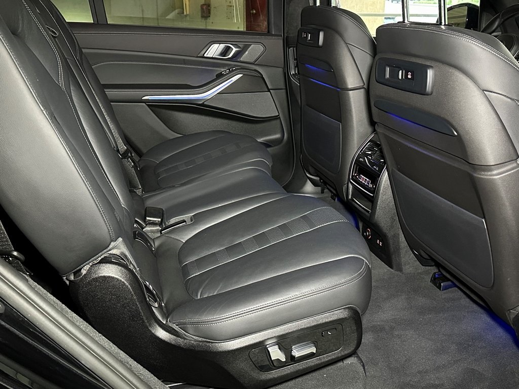Vehicle image 13 of 36