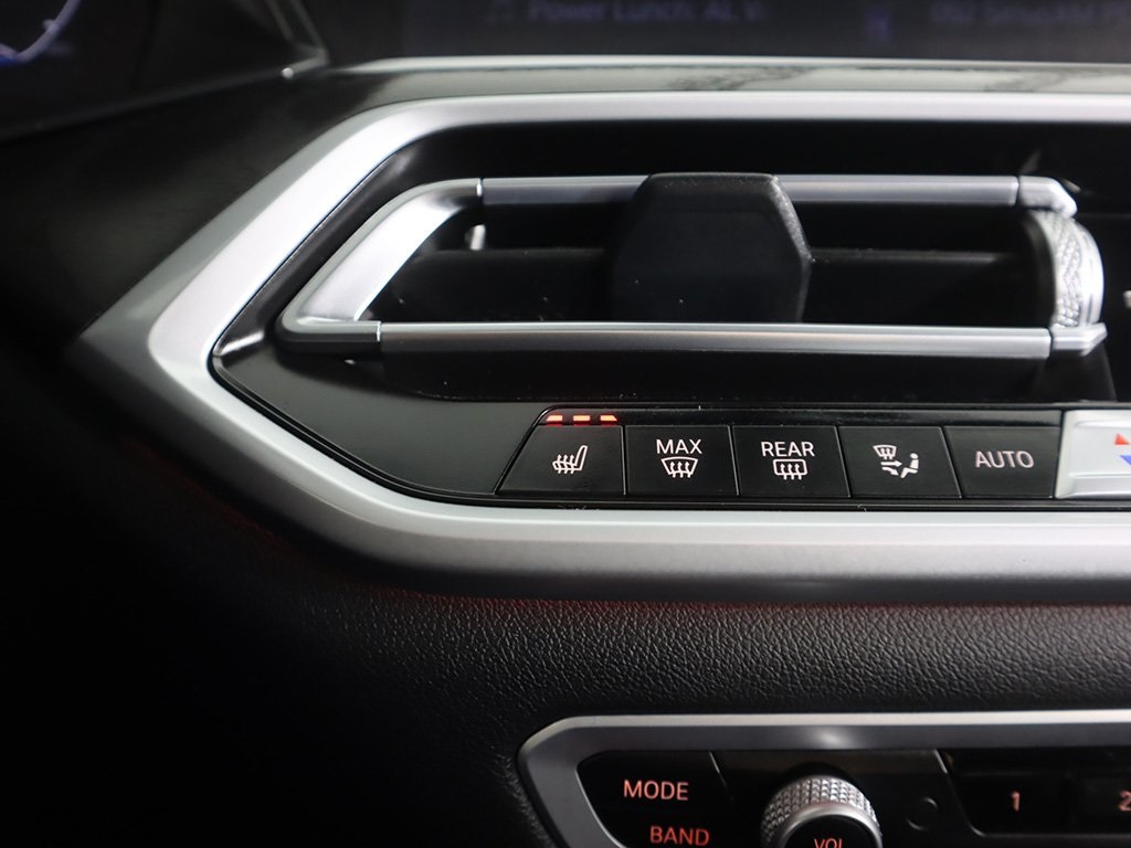 Vehicle image 64 of 80