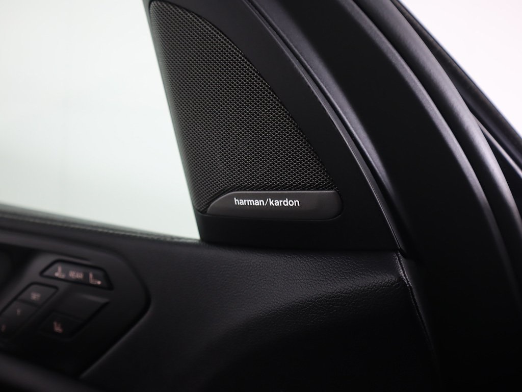 Vehicle image 47 of 80