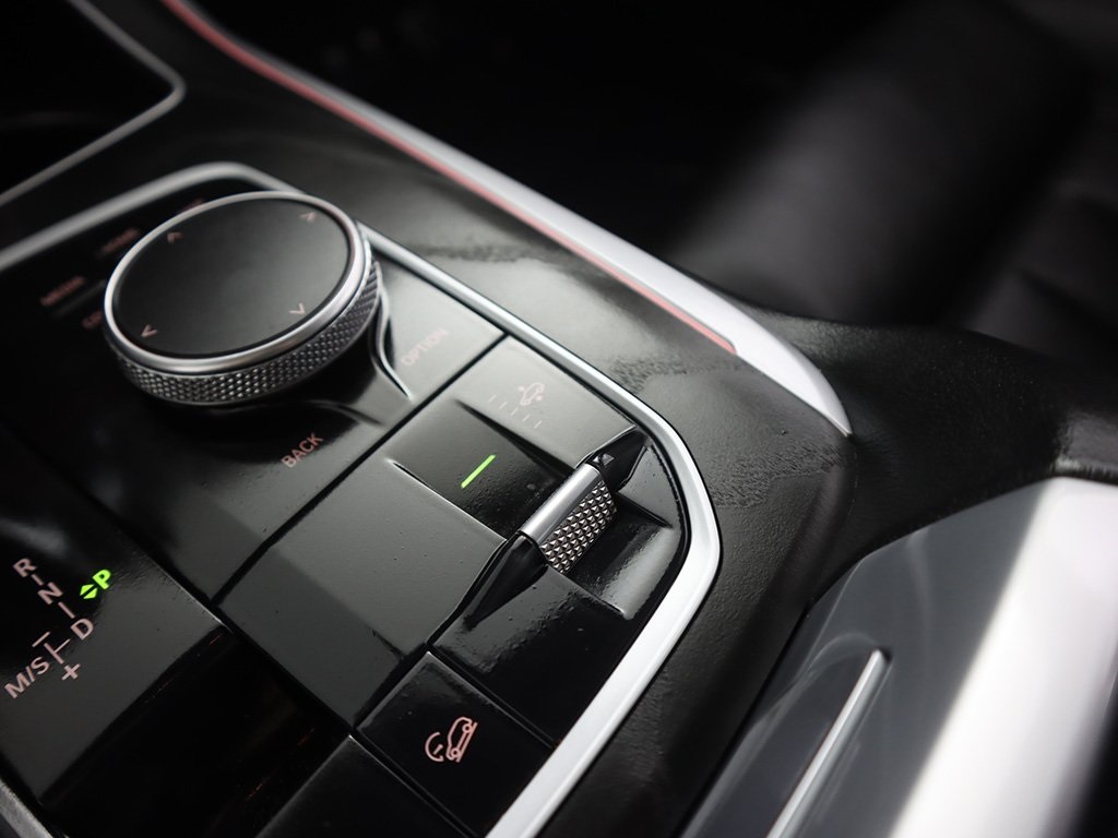 Vehicle image 61 of 80