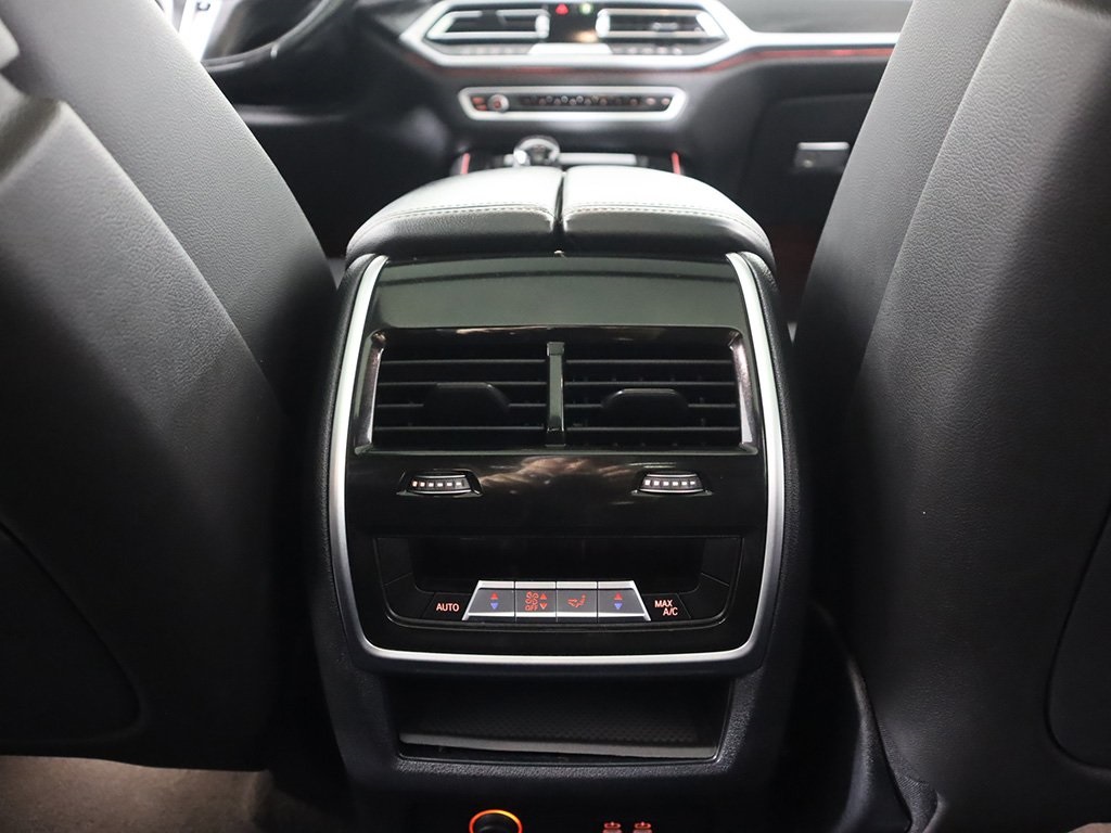 Vehicle image 67 of 80