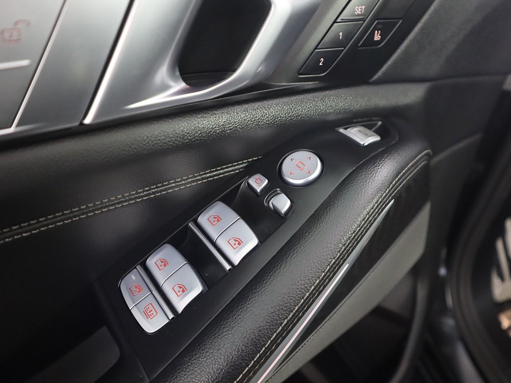 Vehicle image 44 of 80
