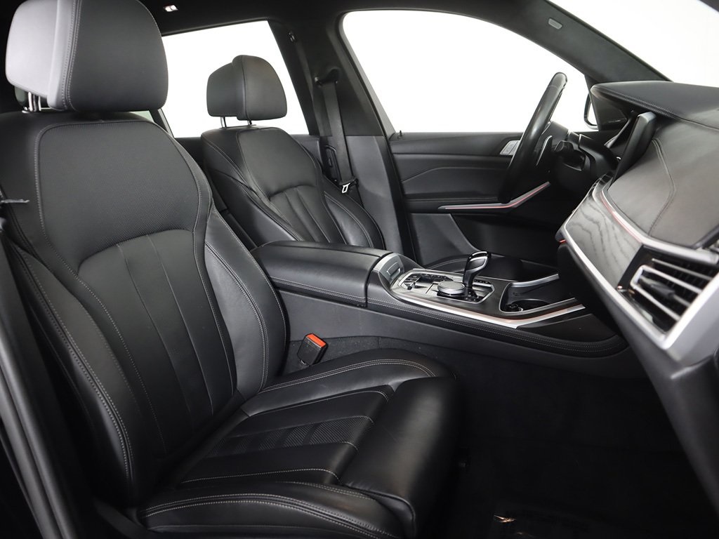 Vehicle image 36 of 80
