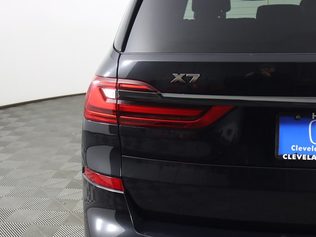 Vehicle image 22 of 80