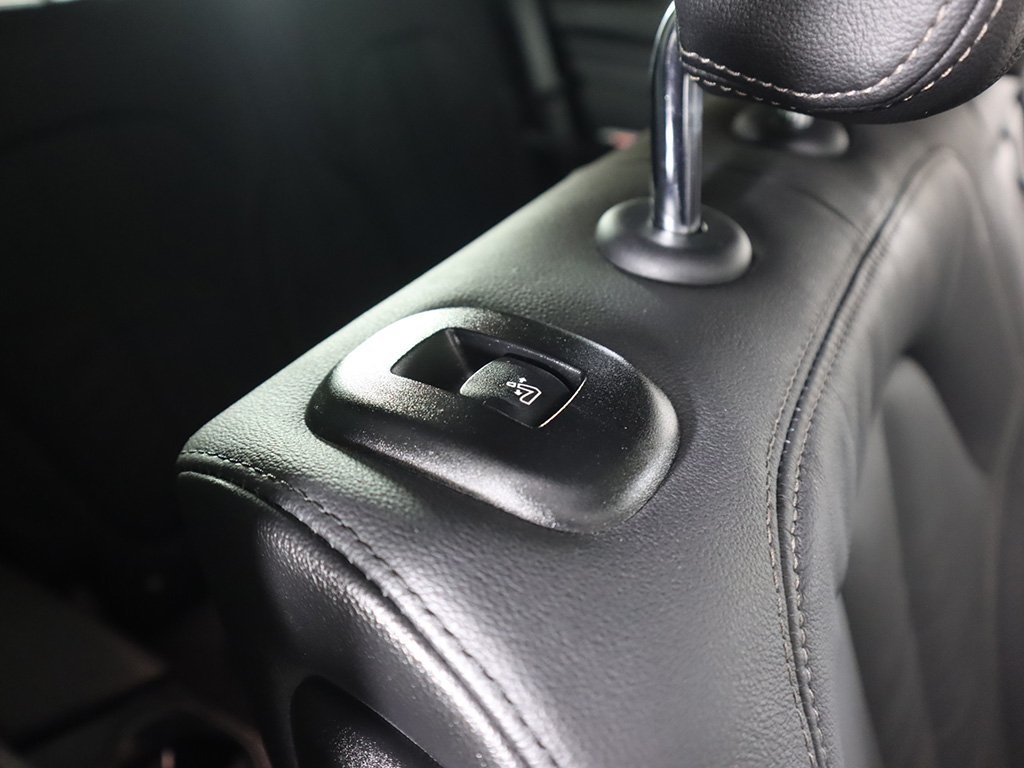 Vehicle image 75 of 80