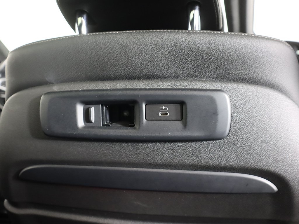 Vehicle image 73 of 80